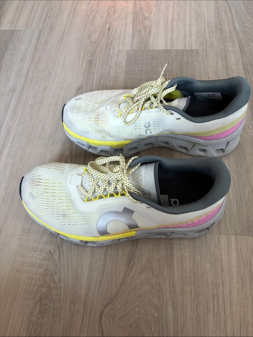 On Running Women's Cloudmonster 2 Ivory/Lime LIMITED EDITION size 8.5